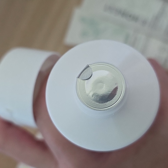 Honest Lavender Body Newborn Set NWOT - Picture 5 of 9